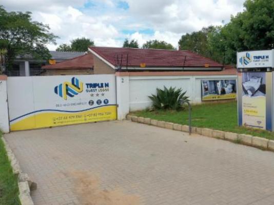 Tripple N Guest Lodge - Facade or entrance