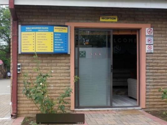 Tripple N Guest Lodge - Facade or entrance