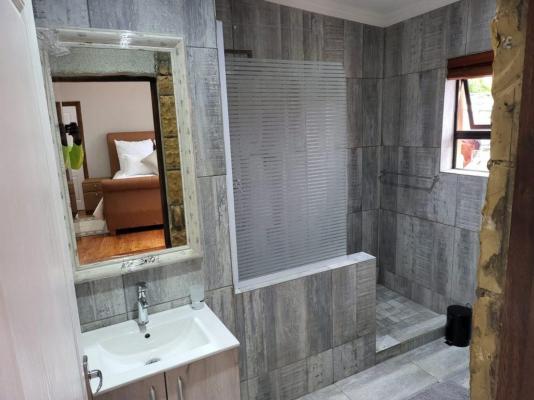 Tripple N Guest Lodge - 264399