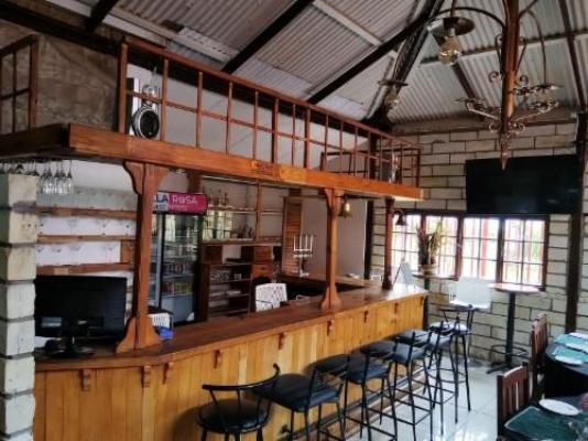 Bella Rosa - Communal lounge/ TV room