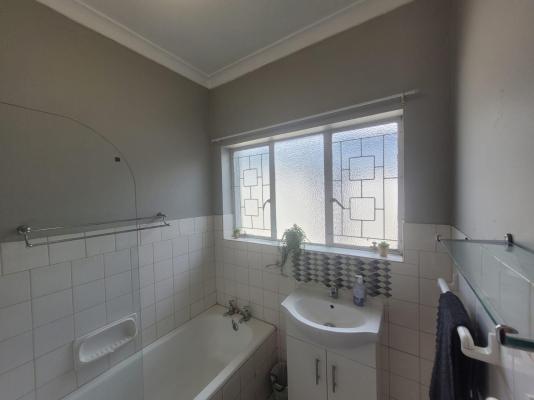 Room image 24