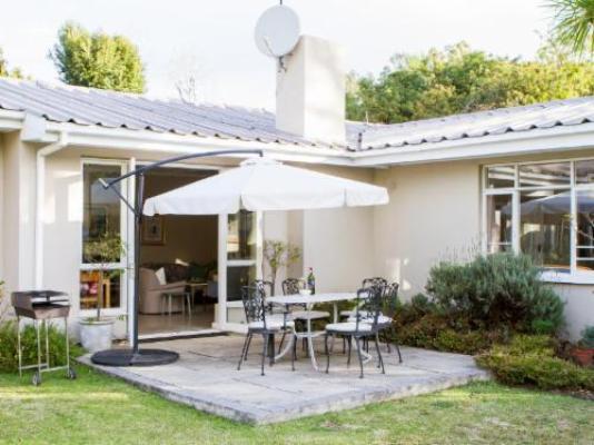 Cherry Berry Lodge - Property / Building