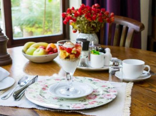 Cherry Berry Lodge - Breakfast area