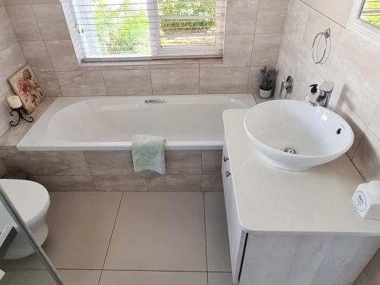 Room image 5
