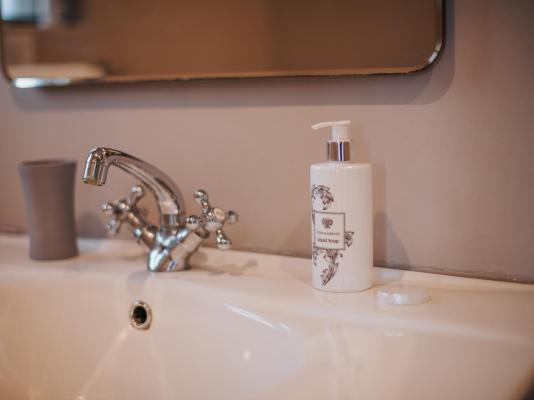 Cozy in Jozi Accommodation - 265218