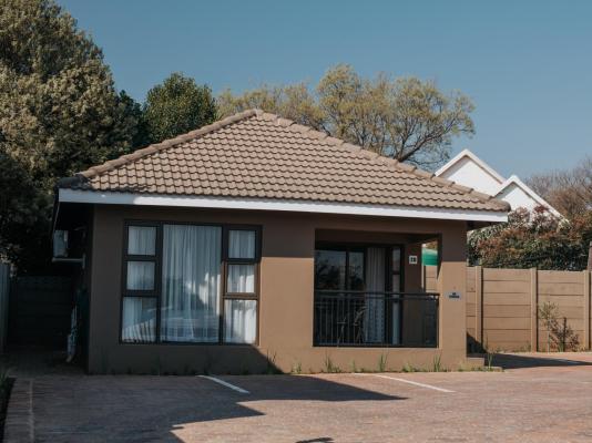 Cozy in Jozi Accommodation - 265232