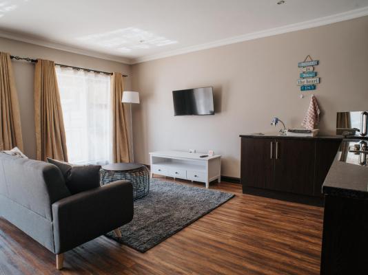 Cozy in Jozi Accommodation - 265251