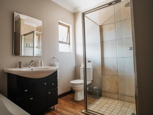 Cozy in Jozi Accommodation - 265268