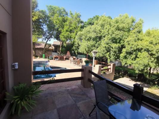 Paulshof Guesthouse and Apartments - 265296