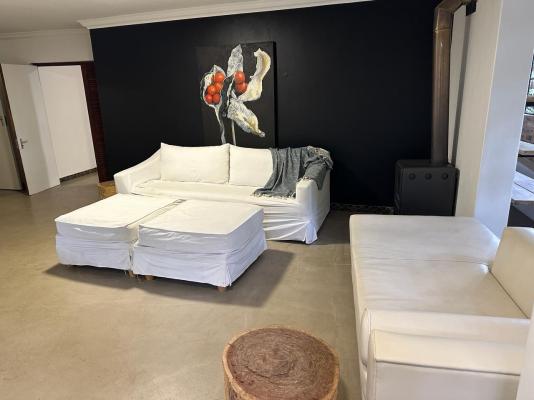 Room image 1