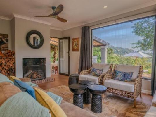 Hill Top House - Living Room