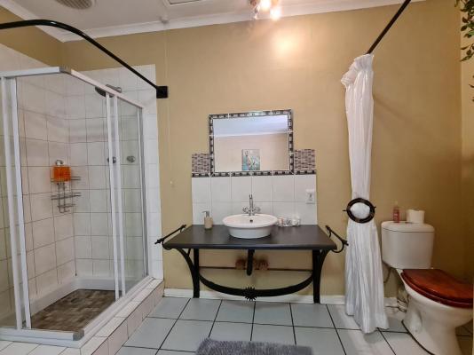 Room image 1