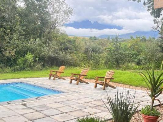 Inkosana Berg Lodge - Mountain view