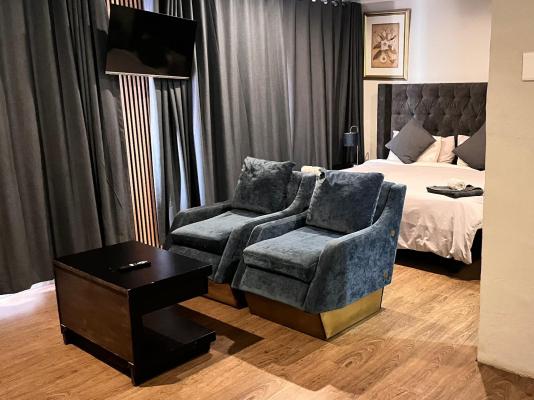 Room image 3