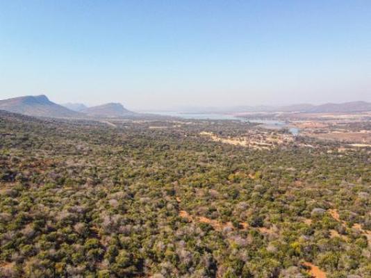 Leopard Lodge - Lake view