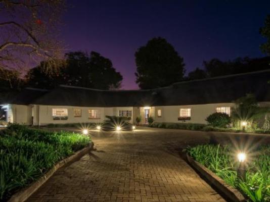 Seringa Lodge & Safaris - Facade or entrance