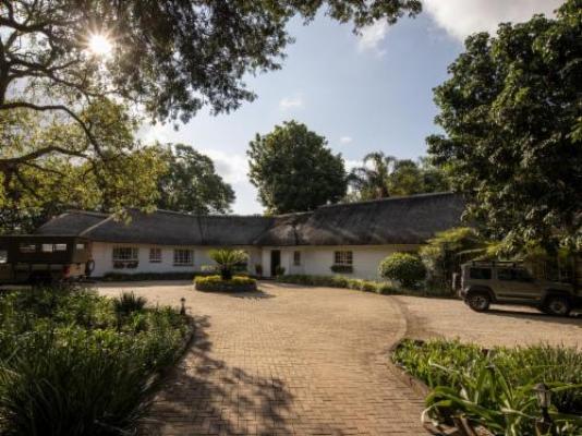 Seringa Lodge & Safaris - Facade or entrance