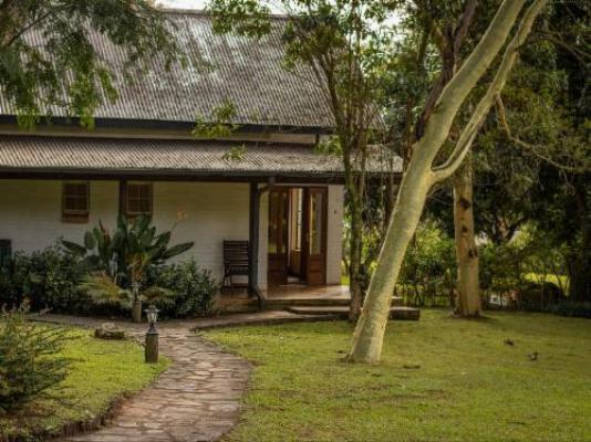 Seringa Lodge & Safaris - Facade or entrance