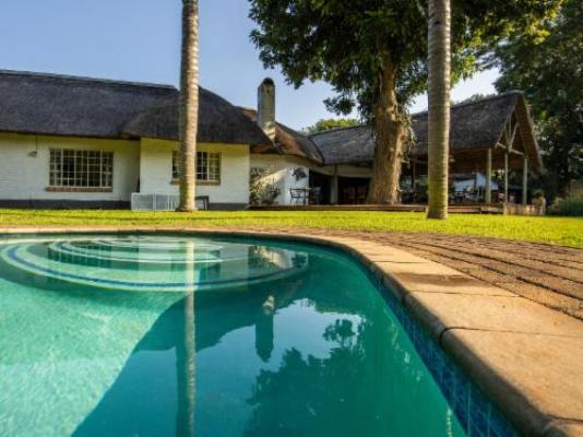 Seringa Lodge & Safaris - Swimming pool
