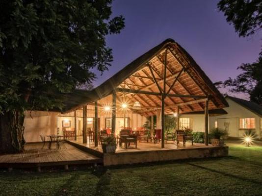 Seringa Lodge & Safaris - Patio