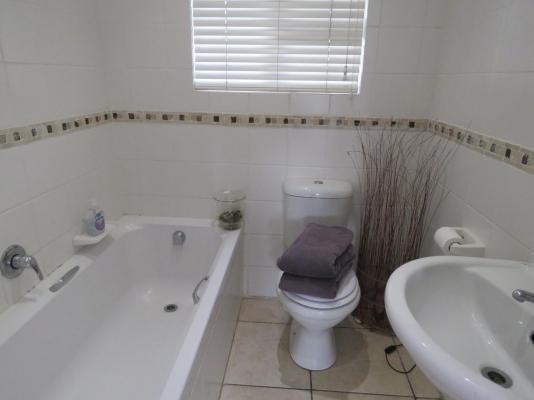 Room image 1