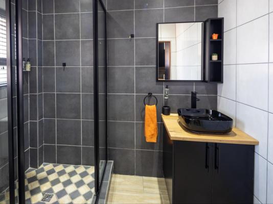 Room image 25