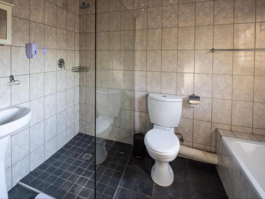 Room image 1