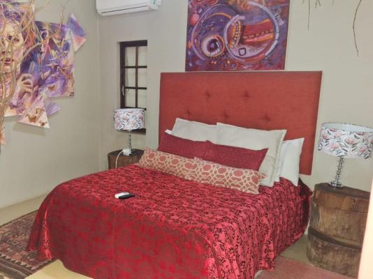 Room image 4