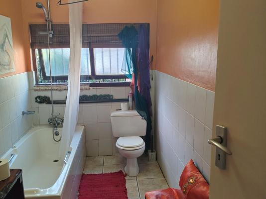 Room image 2