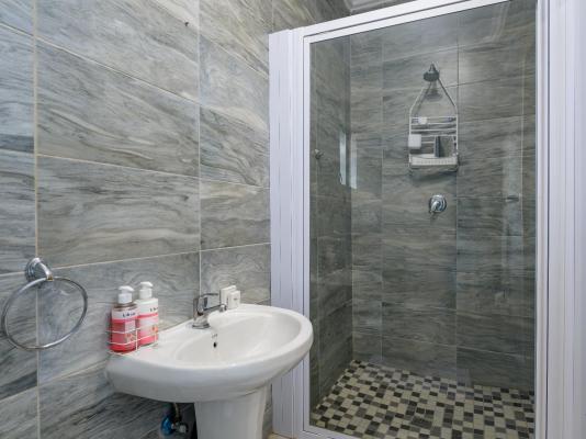 Room image 2