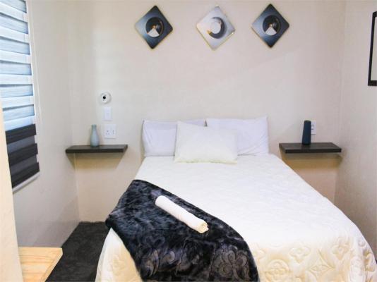 Room image 2