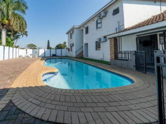 JNC Lodge - Swimming pool