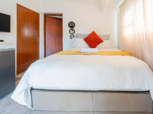 Room image 1