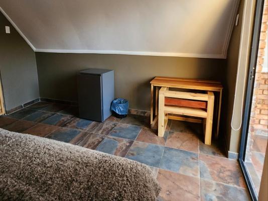 Room image 2