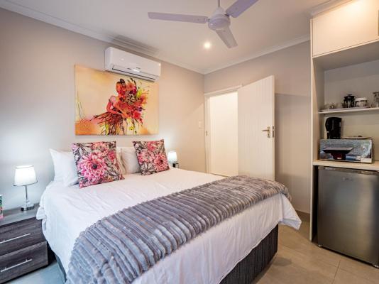 Room image 6