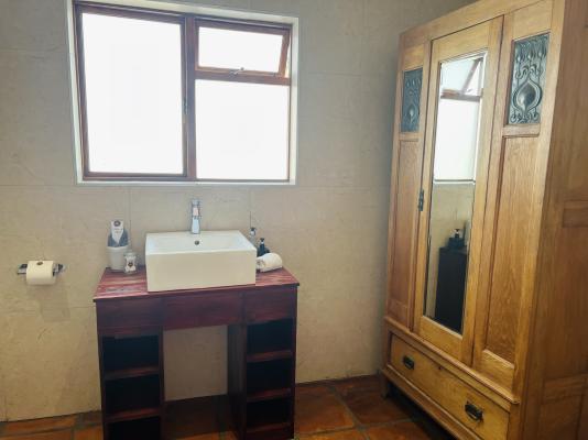 Room image 19