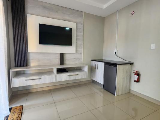 Room image 5
