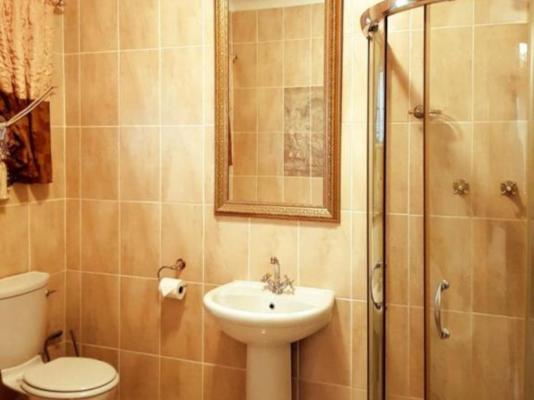 Room image 3