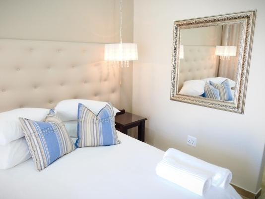 Room image 4