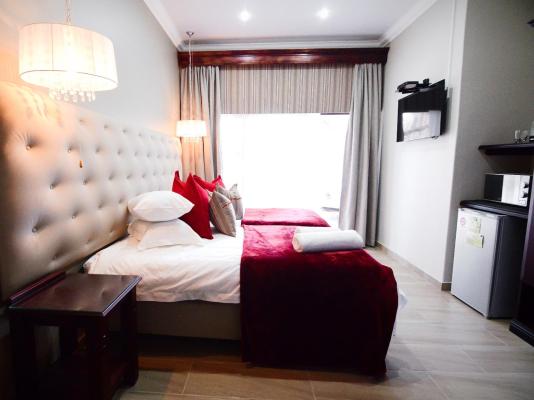 Room image 9