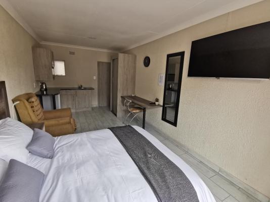 Room image 3