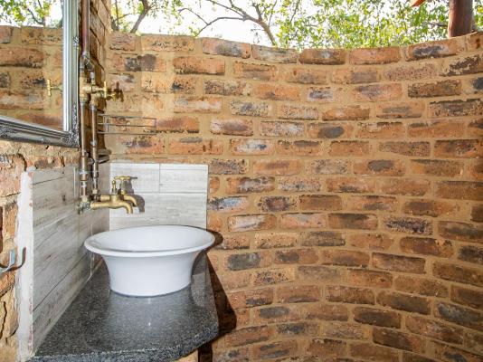 Room image 5