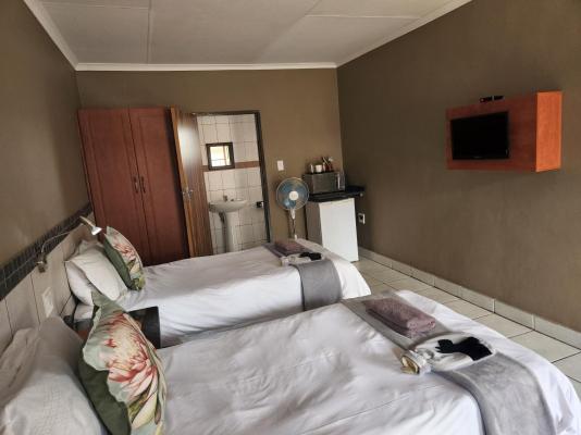 Room image 1
