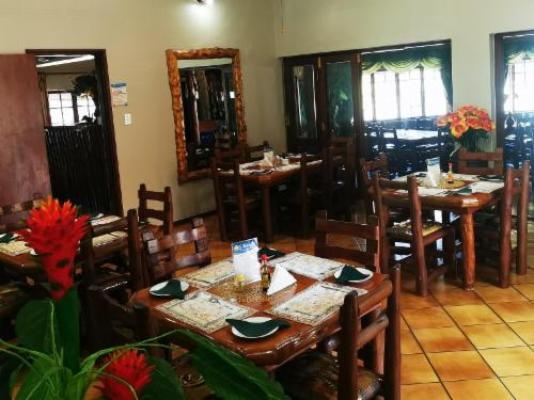 La Rochelle Inn - Breakfast area