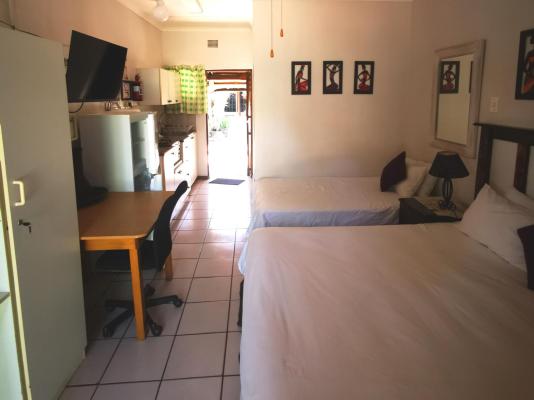 La Rochelle Inn - 268299