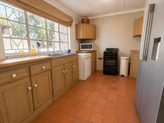 Room image 11