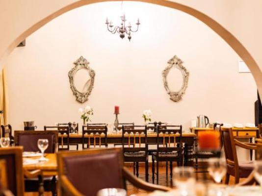 Newcastle Country Lodge - Dining area