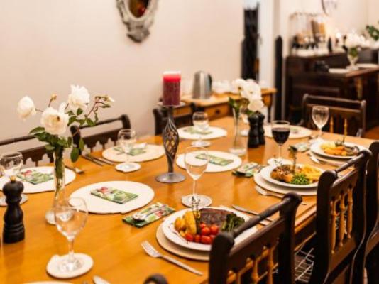 Newcastle Country Lodge - Dining area