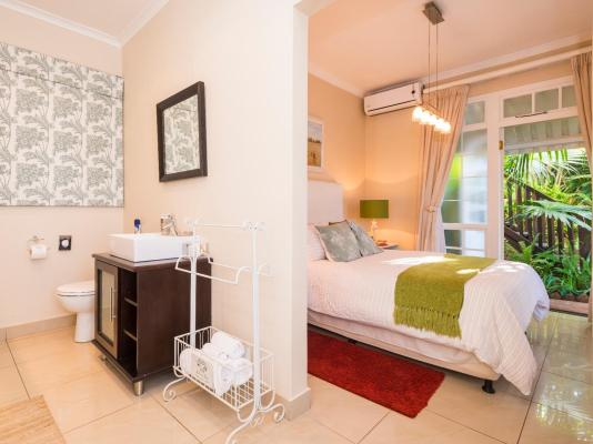 Room image 3