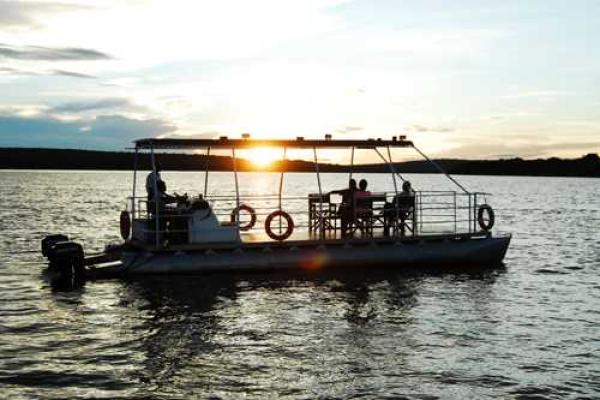 Royal Chundu Zambezi River Lodge